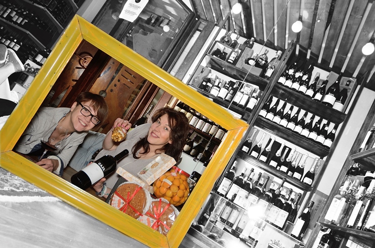 Erika ed Anna dell’enoteca Gallo Wine Gallery